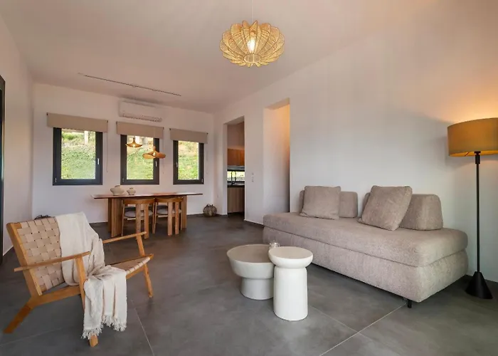 Kyan Syros * Liaropá