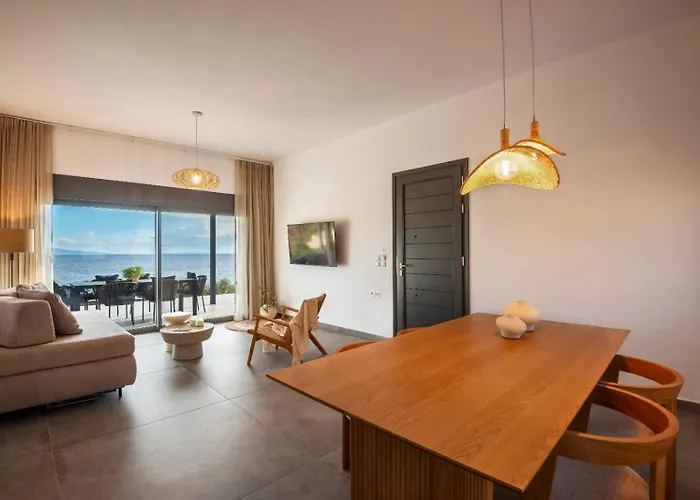 Kyan Syros * Liaropá